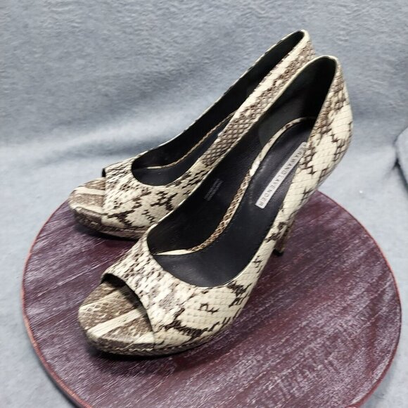 Vera Wang Snake Print Peep Toe Platform Heels Size 7.5 - Picture 8 of 10